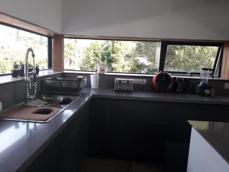 Excelente casa a estrenar en Barrio Privado con servicios